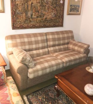 Muebles Arribas Segovia · Sofá chenilla